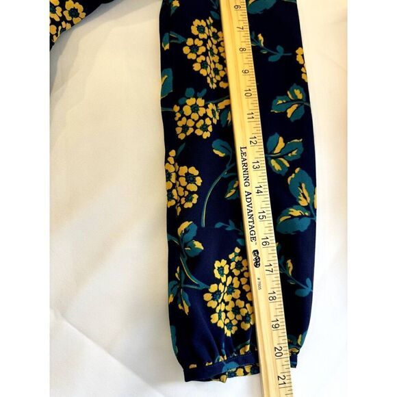 J. Crew Navy Blue Floral Long Sleeve Wrap Blouse Sz 6 EUC // office / dressy - Picture 6 of 11